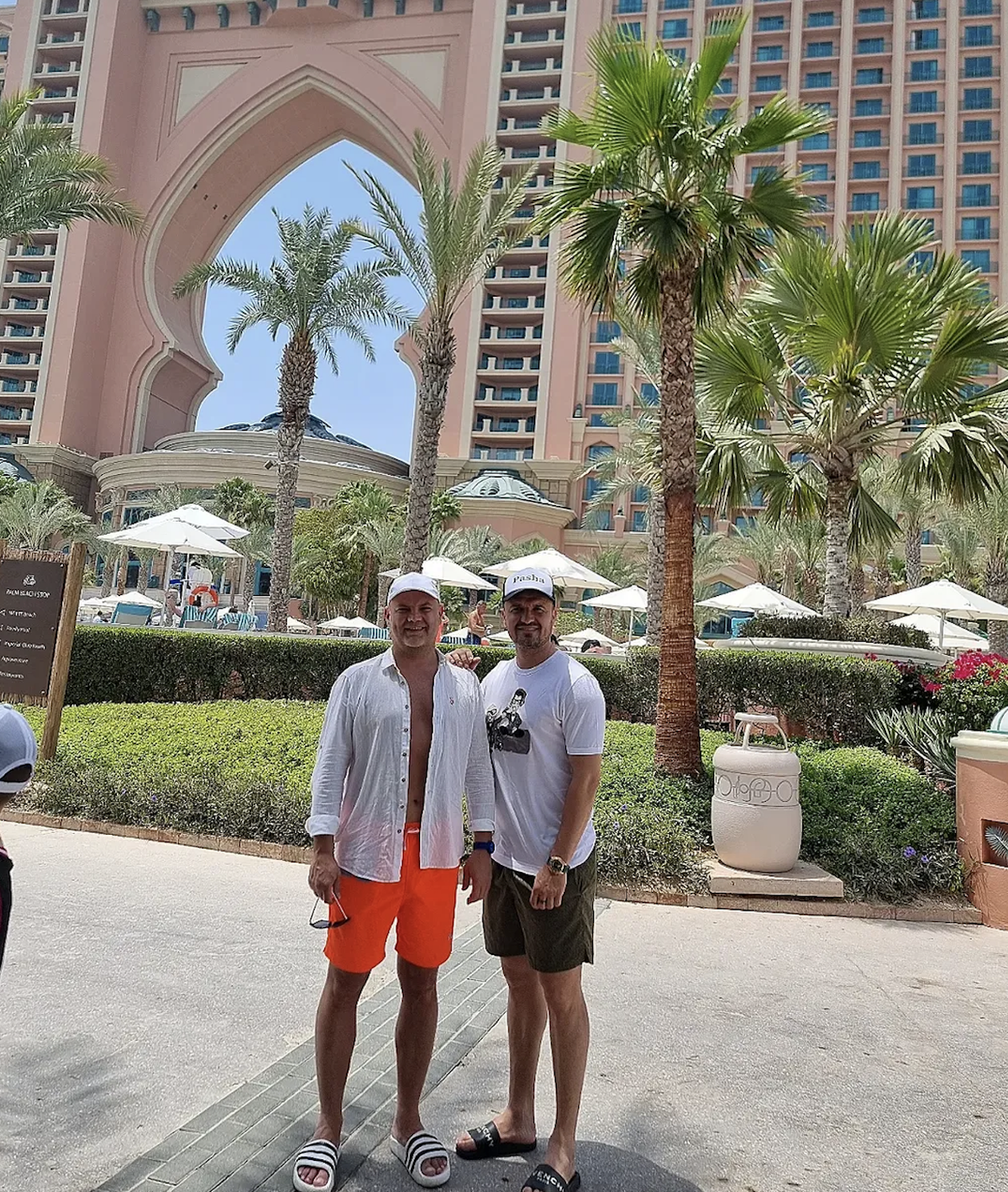 Constantin Budescu, în vacanță în Dubai