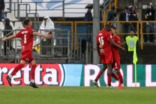 Veste excelentă! Trei români sunt la un pas să evolueze în Serie A din sezonul viitor / foto: Imago