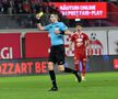 Ronald Niczuly (29 de ani), portarul celor de la Sepsi, a comis un penalty în prima repriză a meciului cu Oțelul Galați, devenind fotbalistul din Superliga cu cele mai multe lovituri de pedeapsă provocate.