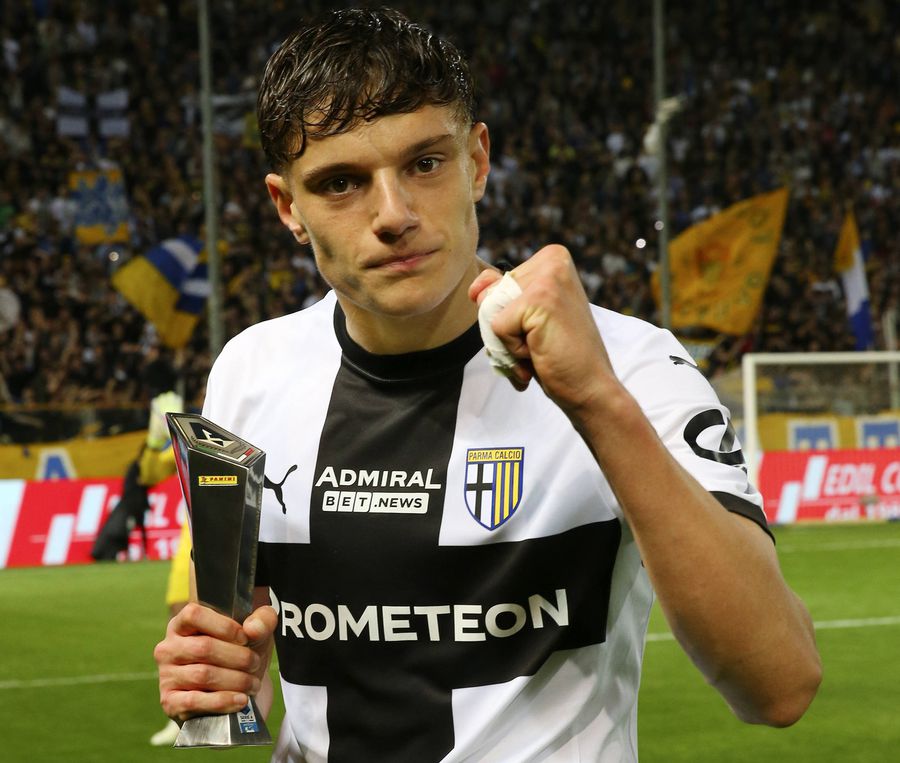 Giovanni Leoni a fost ales jucătorul meciului în victoria Parmei contra lui Juventus (1-0) / Foto: Imago Cristi Chivu îl face mare pe „Van Dijk” de Italia » Noua perlă a Parmei este disputată deja de Inter și Juventus!