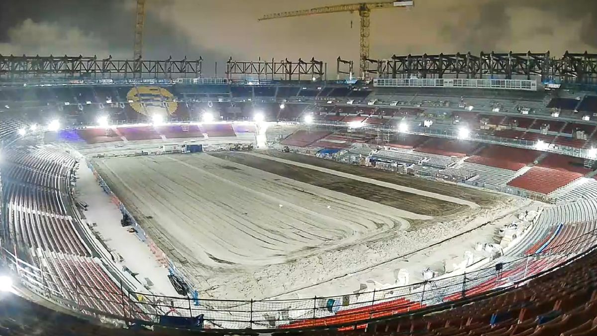 Lucrările de reconstrucție ale Spotify Camp Nou au ajuns în faza de montat gazonul