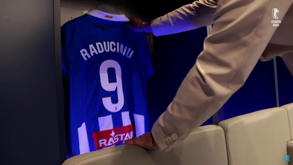 Florin Răducioiu, „vizită foarte specială” la fosta echipă: „Sunt fericit să mă întorc pe acest stadion legendar”