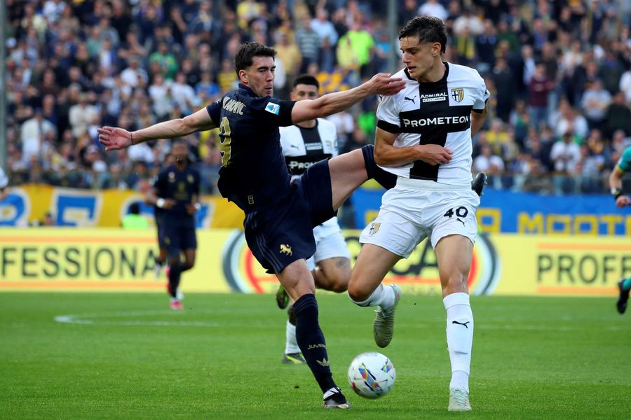 Cristi Chivu îl face mare pe „Van Dijk” de Italia » Noua perlă a Parmei este disputată deja de Inter și Juventus!