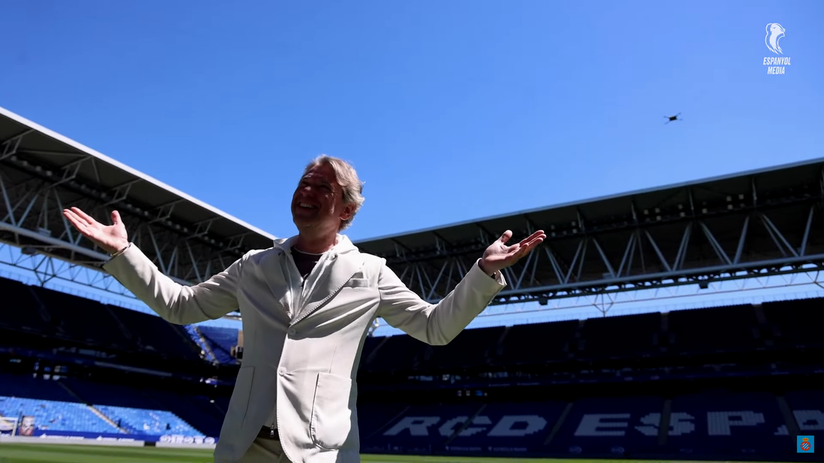 Florin Răducioiu, „vizită foarte specială” la fosta echipă: „Sunt fericit să mă întorc pe acest stadion legendar”