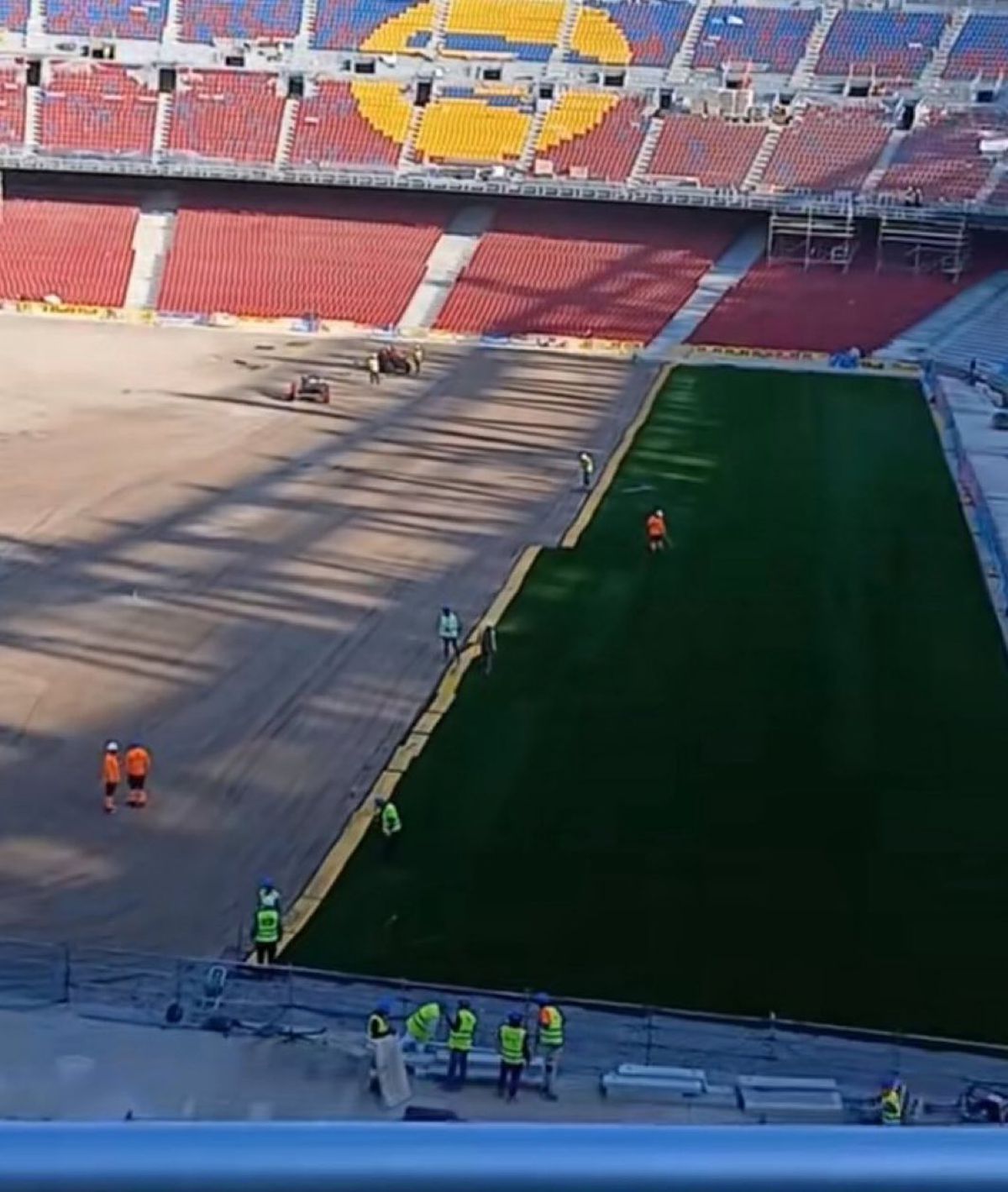 Lucrările de reconstrucție ale Spotify Camp Nou au ajuns în faza de montat gazonul