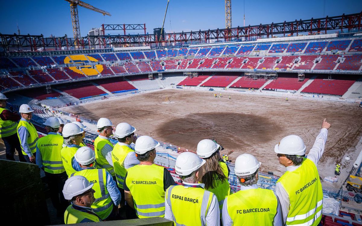 Lucrările de reconstrucție ale Spotify Camp Nou au ajuns în faza de montat gazonul