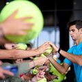 Rafael Jodarsemnând autografe la Madrid Foto: Mutua Madrid Open