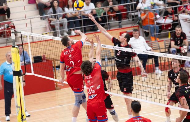 Dinamo București a realizat surpriza în fața marii rivale și s-a calificat în finala Campionatului Național