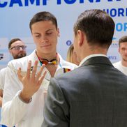 David Popovici, alături de Mihai Covaliu, președintele COSR/Foto: Andrei Furnigă (GSP.ro)