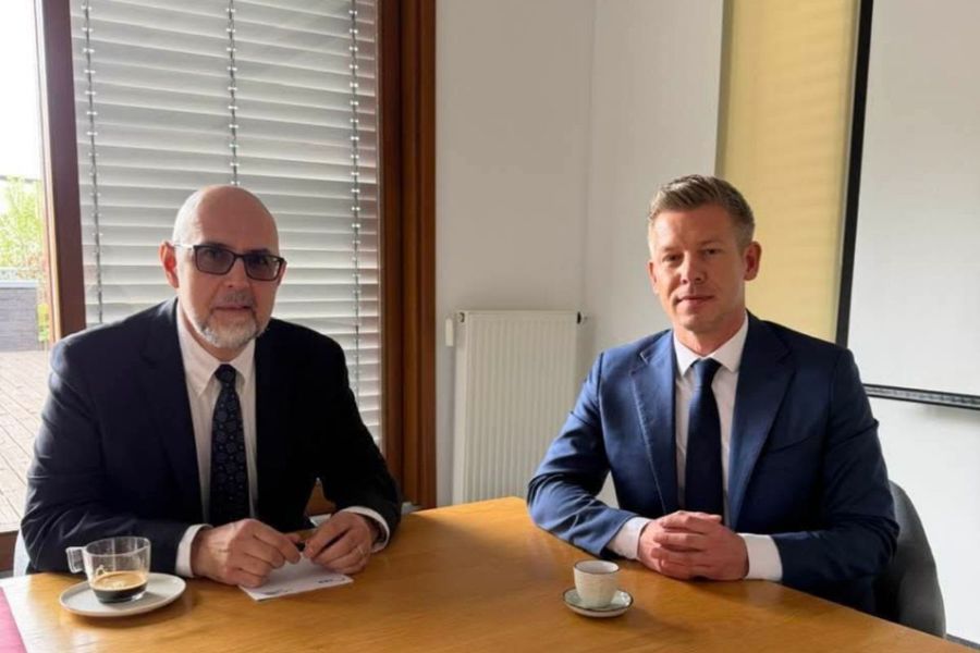 De ce tace Peter Magyar? Două scenarii negre pentru Csikszereda și Sepsi