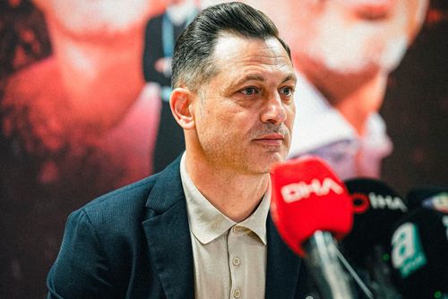 Mirel Rădoi a pierdut la debutul pe banca lui Gaziantep, 0-3 cu Eyupspor/ foto: Facebook @Gaziantep FK