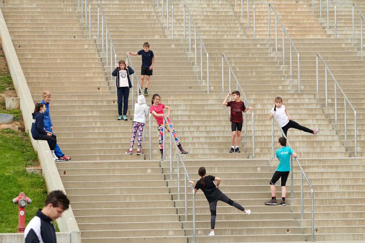 Klaus Iohannis a anunțat prelungirea stării de alertă, dar și noi măsuri de relaxare: „Din 15 iunie se vor redeschide sălile de fitness, grădinițele și mall-urile”