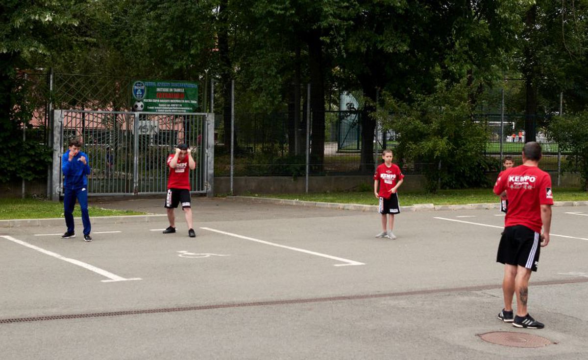 Se dezintegrează înaintea reluării campionatului: 3 jucători au plecat de la echipă! Un lider din vestiar devine liber în 15 zile