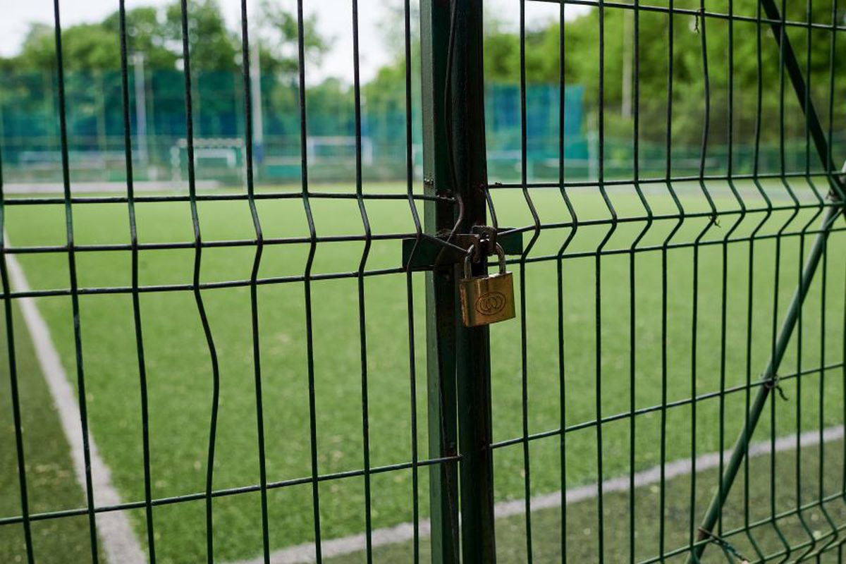 Să ne amuzăm cu Liga 1: interesu’ poartă fesu’! Echipele, puse să aleagă cum se încheie sezonul » Cine vrea metoda „Romică Pașcu” și cine a impresionat prin fair-play