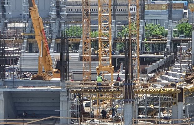 VIDEO+FOTO Lucrările avansează și în Giulești! A început montarea treptelor din tribune