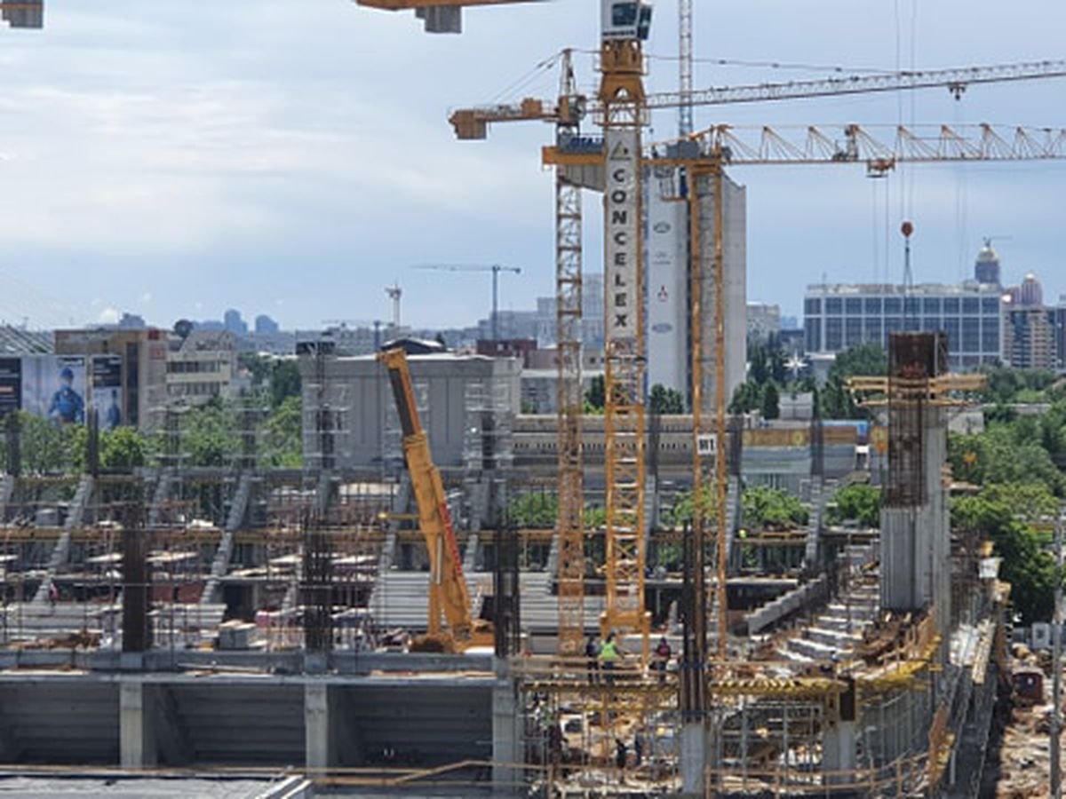 VIDEO+FOTO Lucrările avansează și în Giulești! A început montarea treptelor din tribune