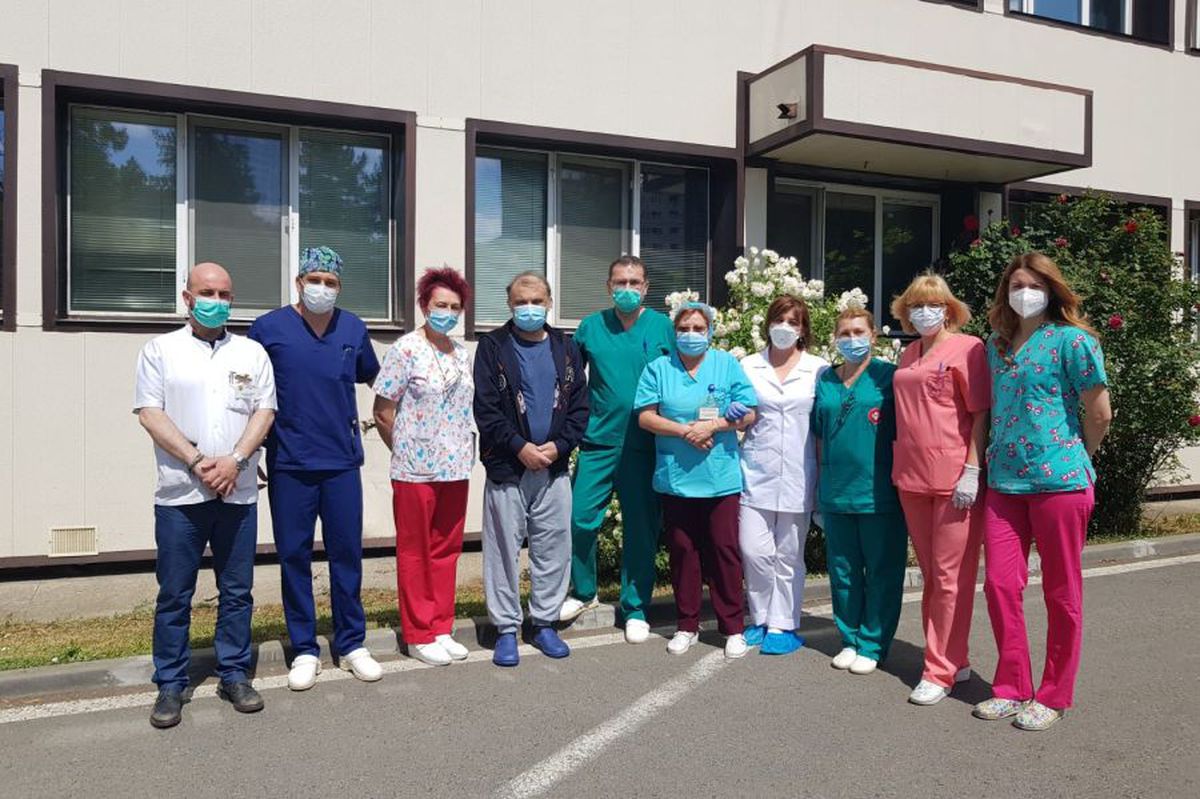 Un pacient bolnav de COVID-19, vindecat după o luptă cruntă: două luni internat și 25 de zile petrecute la intubare