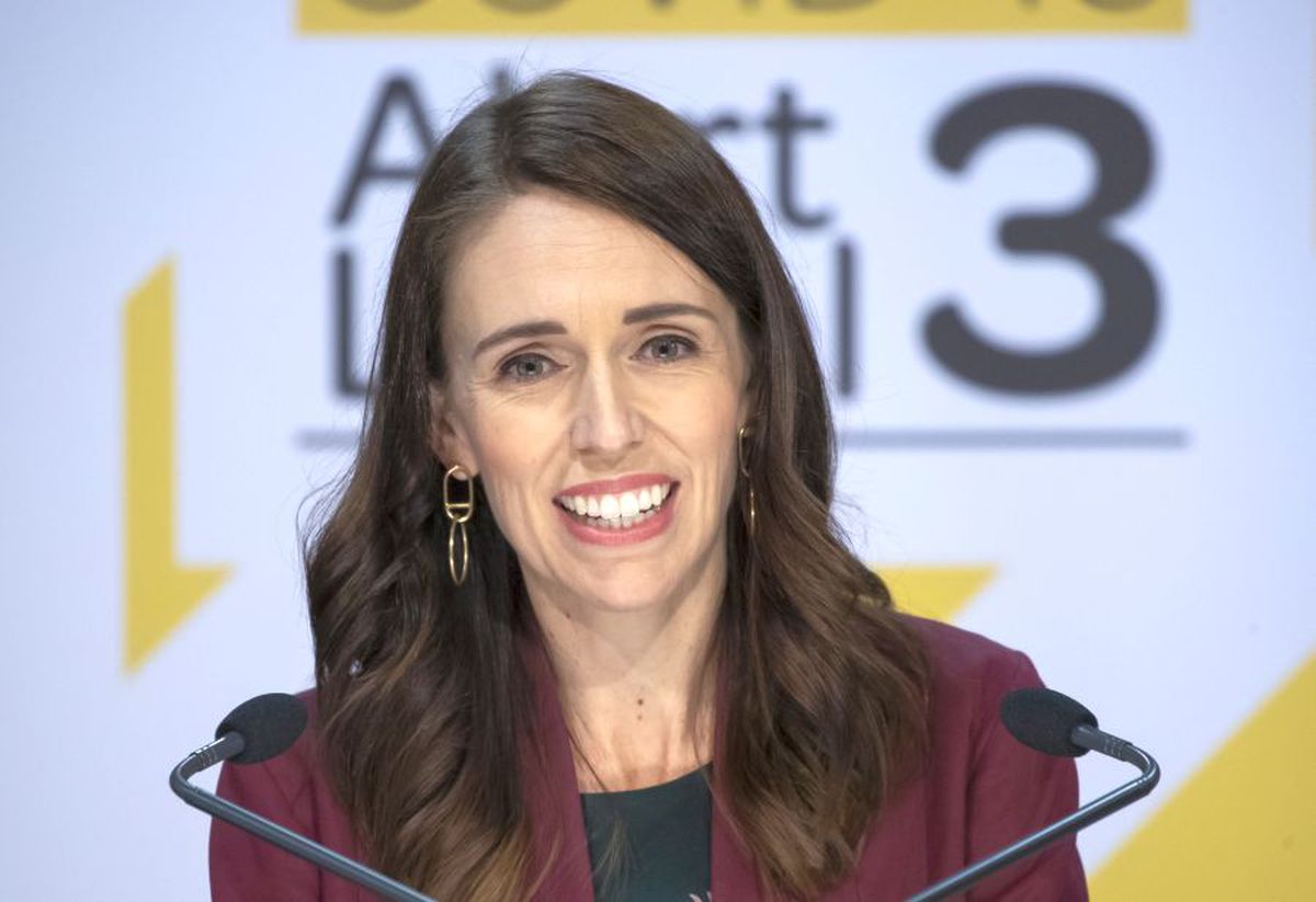 VIDEO Câtă stăpânire! Cum a reacționat Jacinda Ardern, premierul Noii Zeelande, surprinsă în direct de un cutremur puternic