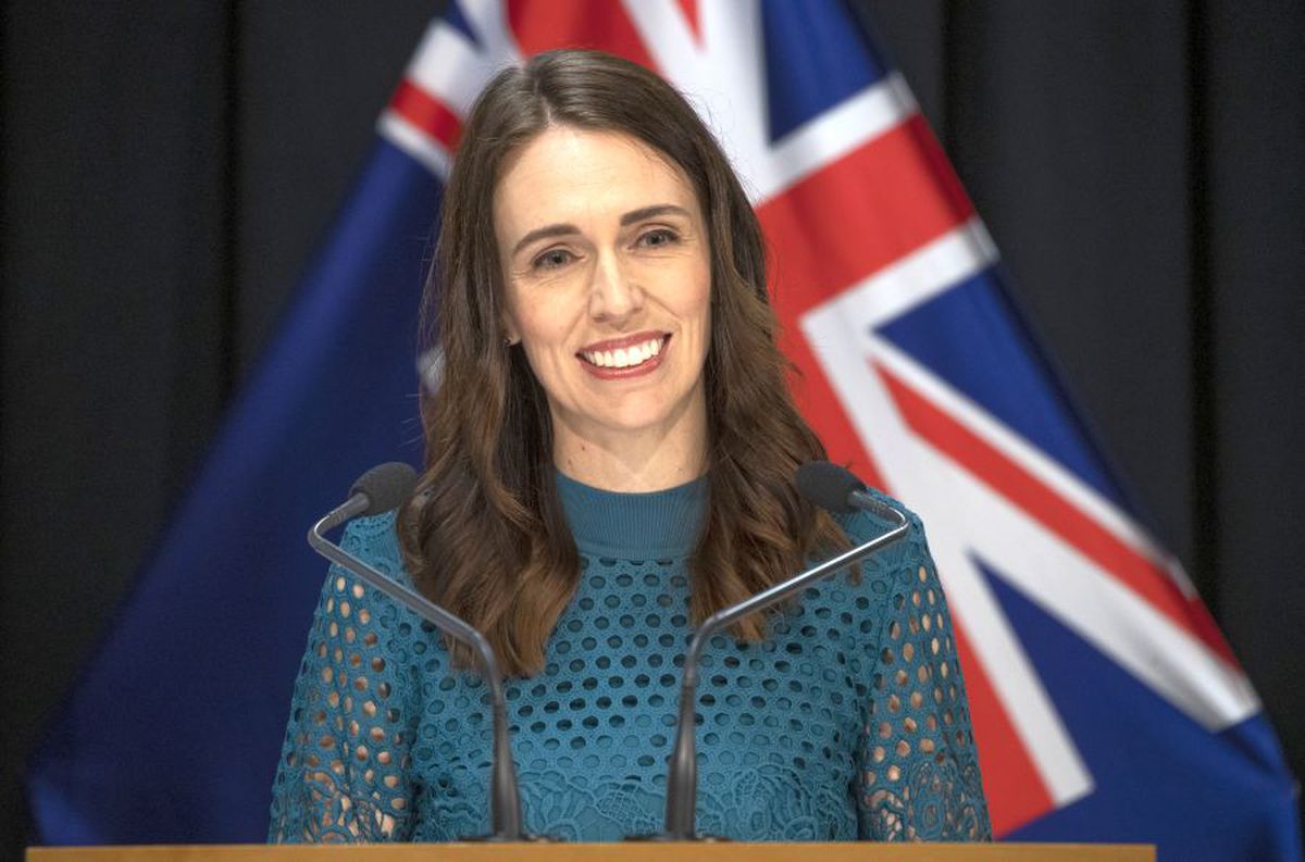 VIDEO Câtă stăpânire! Cum a reacționat Jacinda Ardern, premierul Noii Zeelande, surprinsă în direct de un cutremur puternic