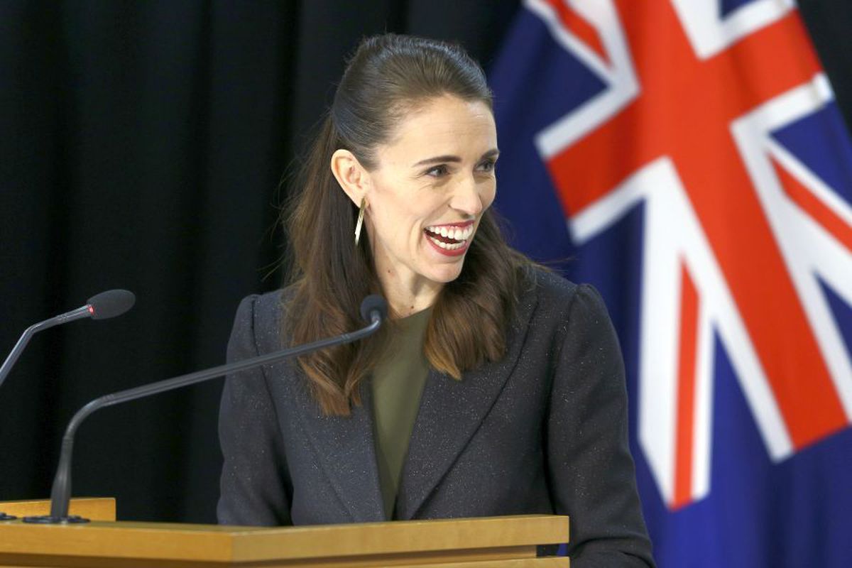 VIDEO Câtă stăpânire! Cum a reacționat Jacinda Ardern, premierul Noii Zeelande, surprinsă în direct de un cutremur puternic