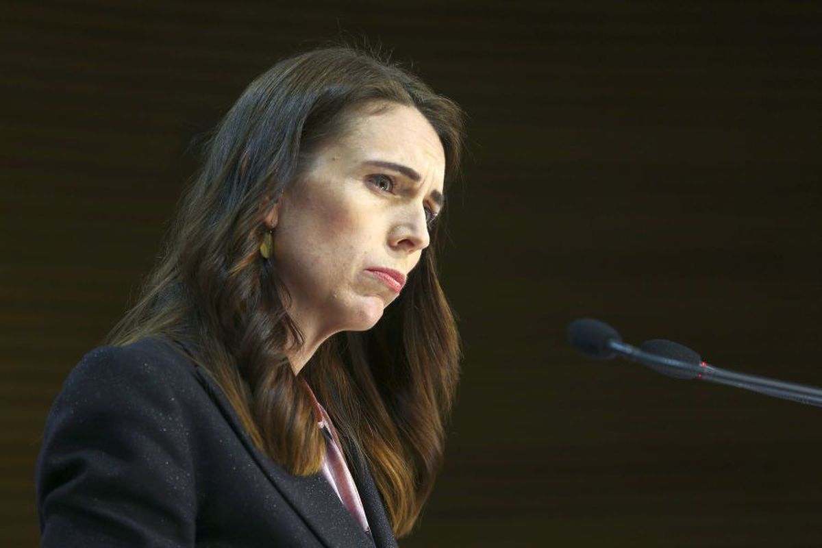VIDEO Câtă stăpânire! Cum a reacționat Jacinda Ardern, premierul Noii Zeelande, surprinsă în direct de un cutremur puternic