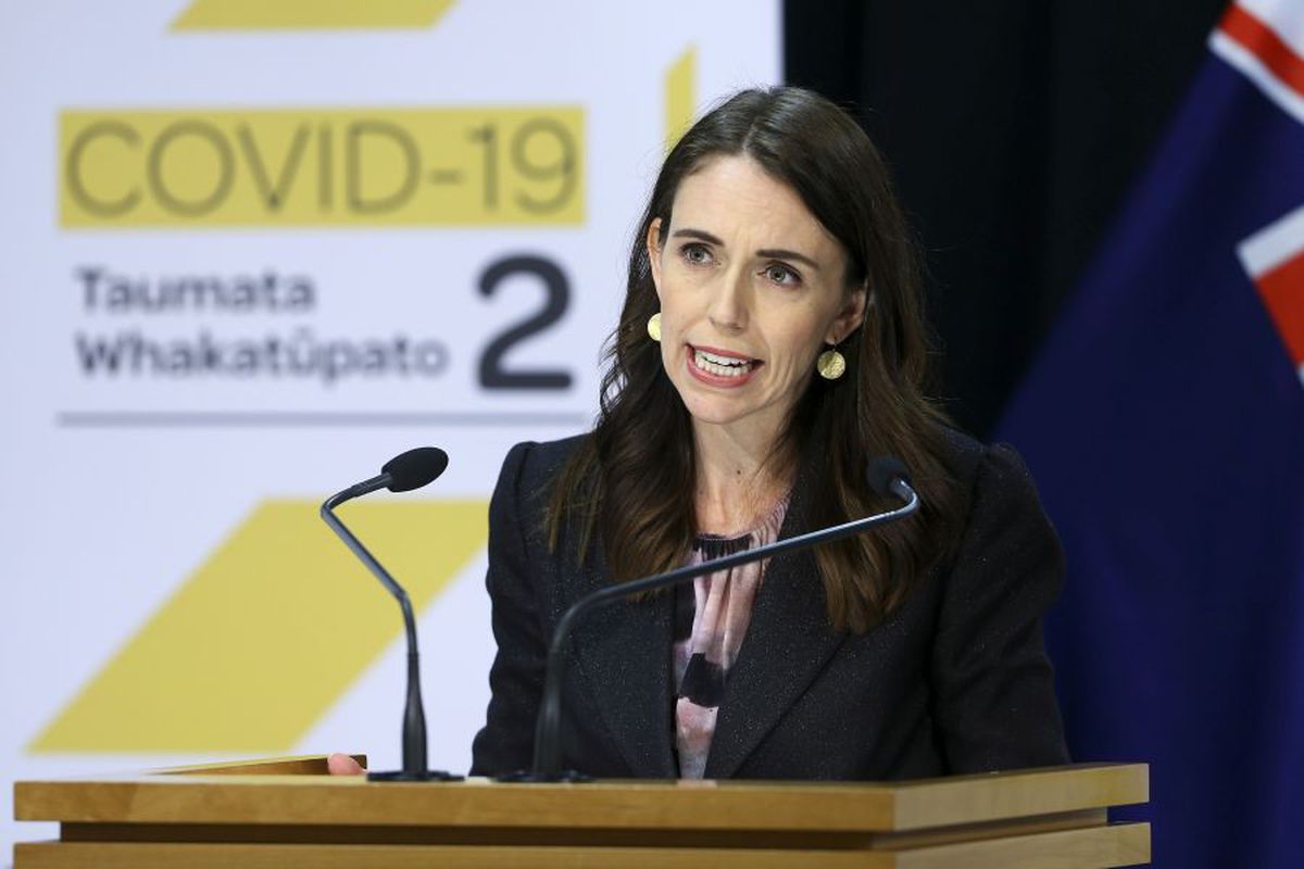 VIDEO Câtă stăpânire! Cum a reacționat Jacinda Ardern, premierul Noii Zeelande, surprinsă în direct de un cutremur puternic
