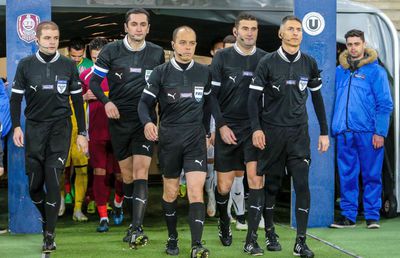 Cum va arăta protocolul extrem de strict al arbitrilor din Liga 1 » Interzis mai mult de 2 în mașină + alte 3 reguli importante
