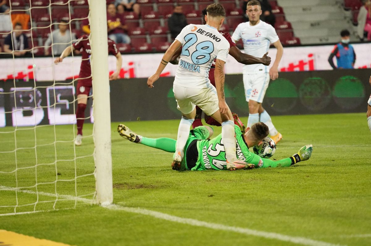 FCSB, surclasată clar de CFR Cluj! Diferență istorică între rivalele la titlu