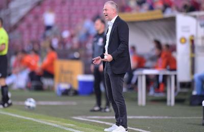 Edi Iordănescu, enigmatic la interviu » Ciprian Deac îi cere să rămână: „Ne simțim foarte bine cu el”