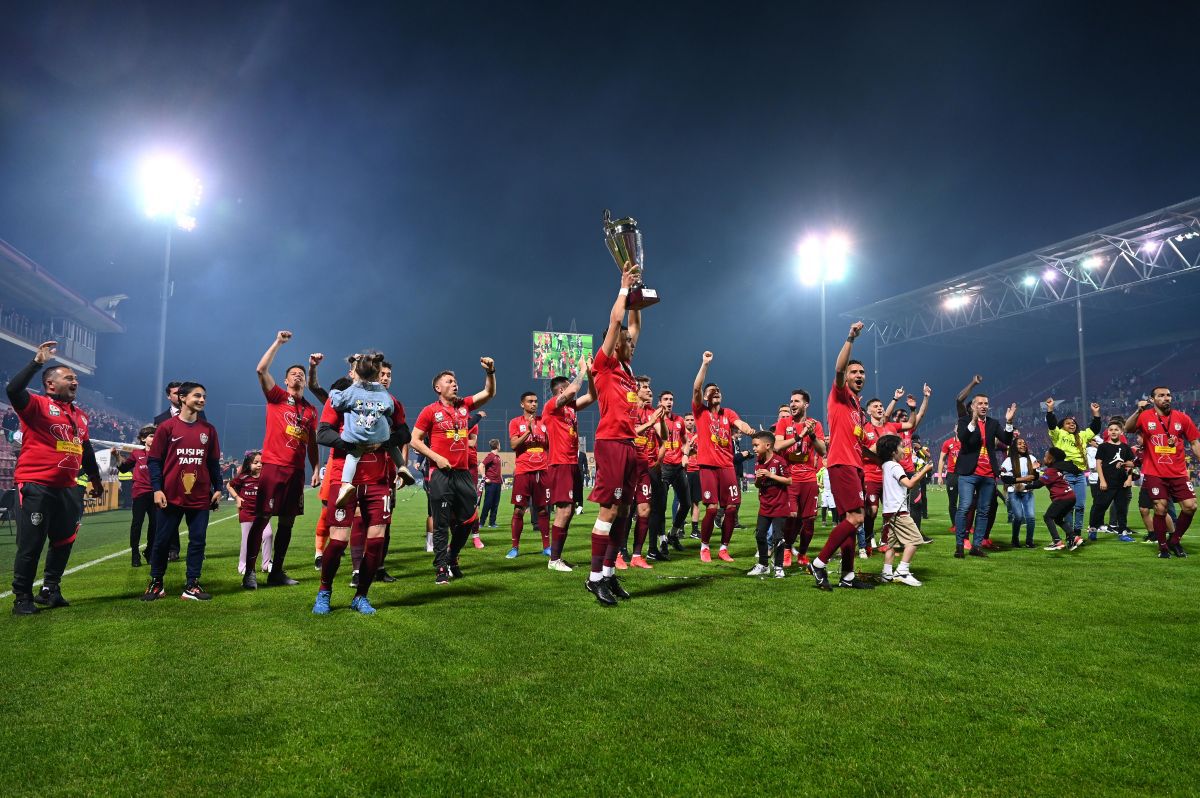 FCSB, surclasată clar de CFR Cluj! Diferență istorică între rivalele la titlu