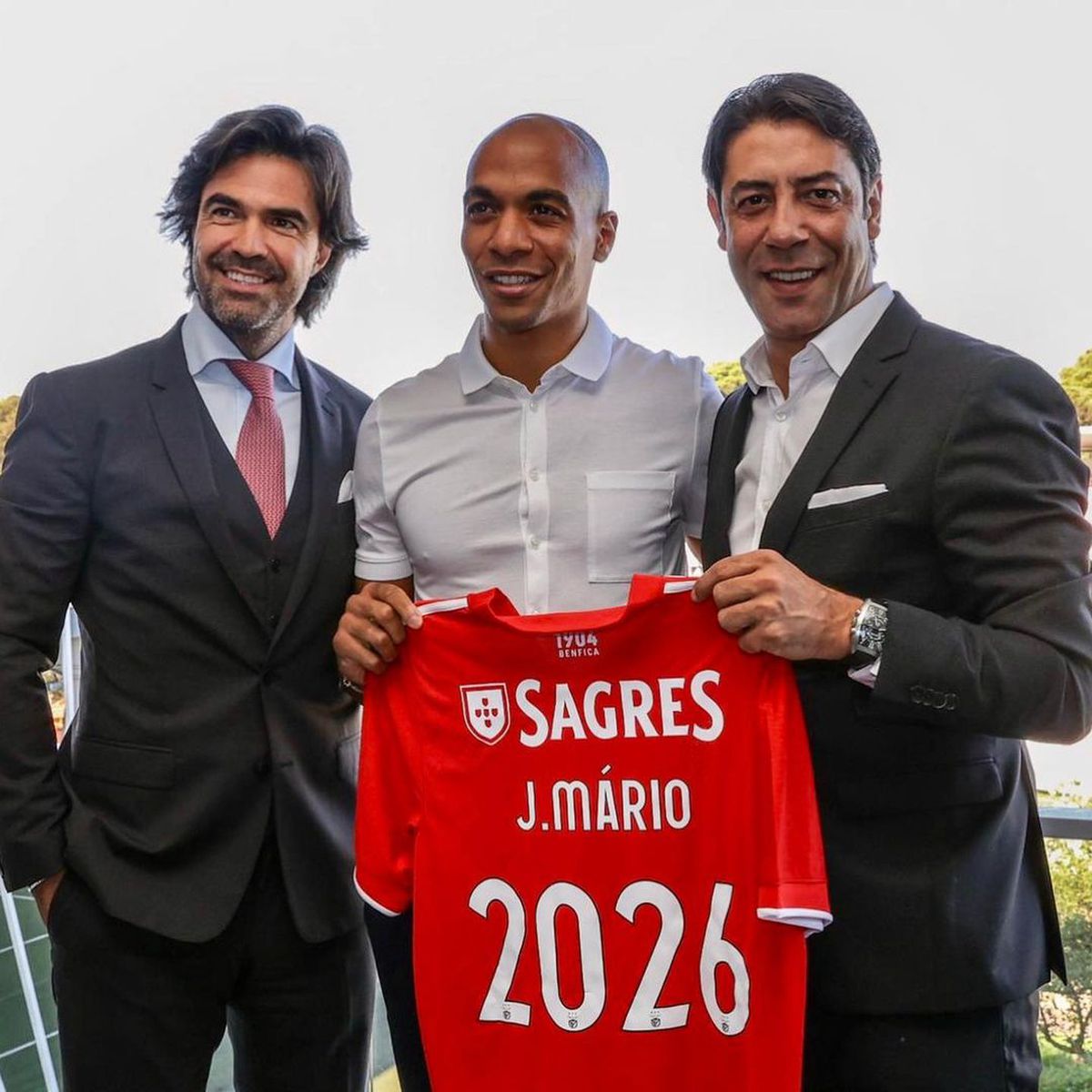 Florinel Coman, pe urmele lui Florin Tănase » A pus semnătura pe contract: „Bine ai venit în familia noastră”