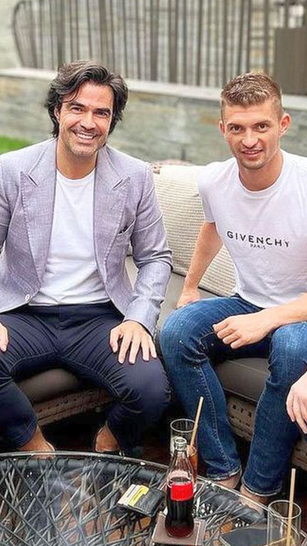 Imaginile serii: Florin Tănase a parafat mutarea care-i poate schimba cariera! „Avem încă un geniu în casa noastră. Îi urăm un călduros bun venit”