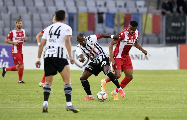 Doi jucători de la Dinamo, atacați în direct la GSP LIVE: „Pe unul nu l-aș luat nici la fotbal pe sintetic, iar pe celălalt cred că-l enervează banii. E strigător la cer!”