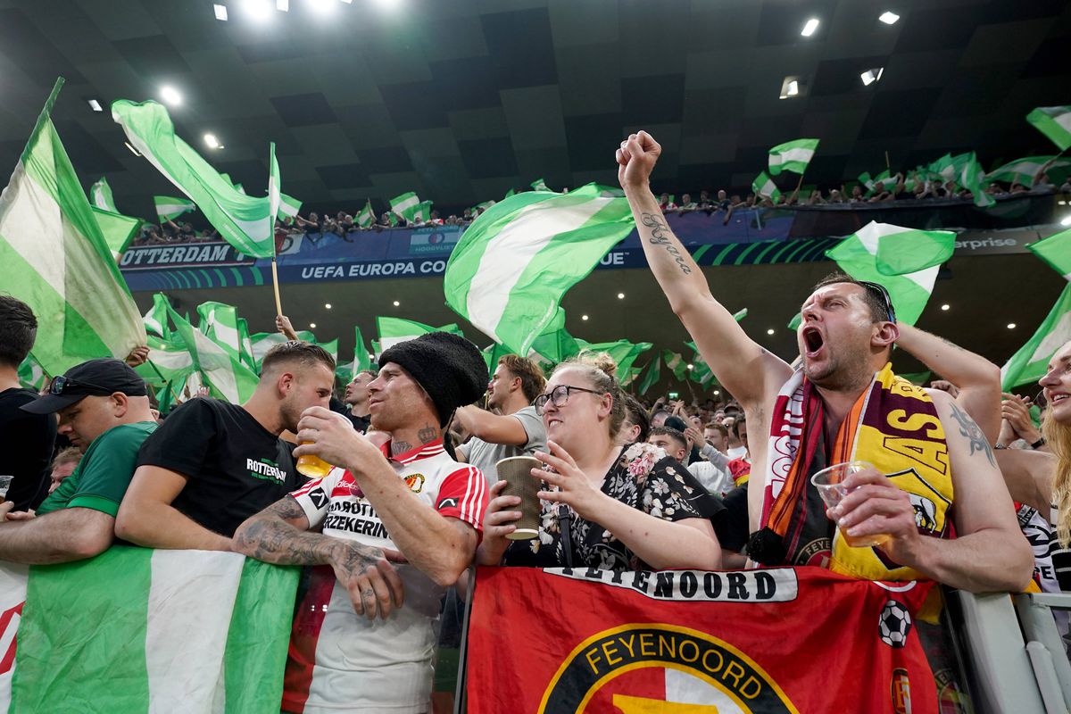 Mou e din nou Specialul! Primul trofeu continental pentru AS Roma » Kovacs a trecut marele test: două faze aprinse, judecate corect