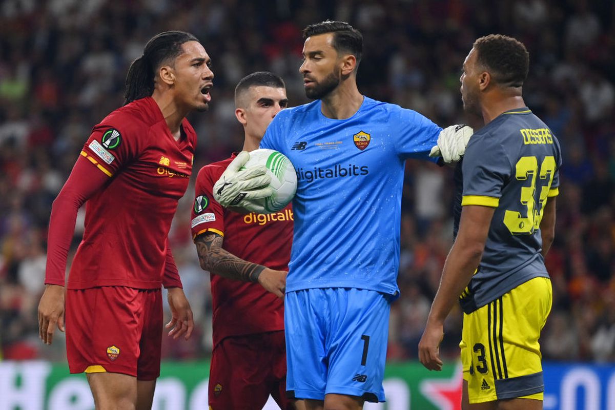 Mou e din nou Specialul! Primul trofeu continental pentru AS Roma » Kovacs a trecut marele test: două faze aprinse, judecate corect