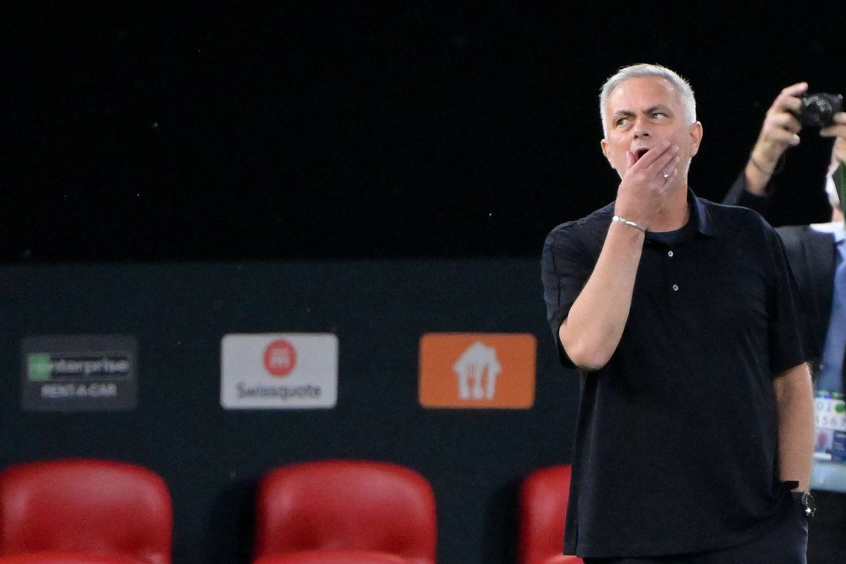 Mou e din nou Specialul! Primul trofeu continental pentru AS Roma » Kovacs a trecut marele test: două faze aprinse, judecate corect