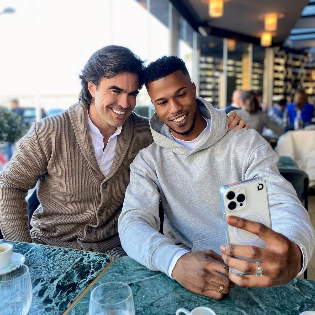 Ionuț Radu a semnat astăzi: „Bun venit în familie! Mult noroc”