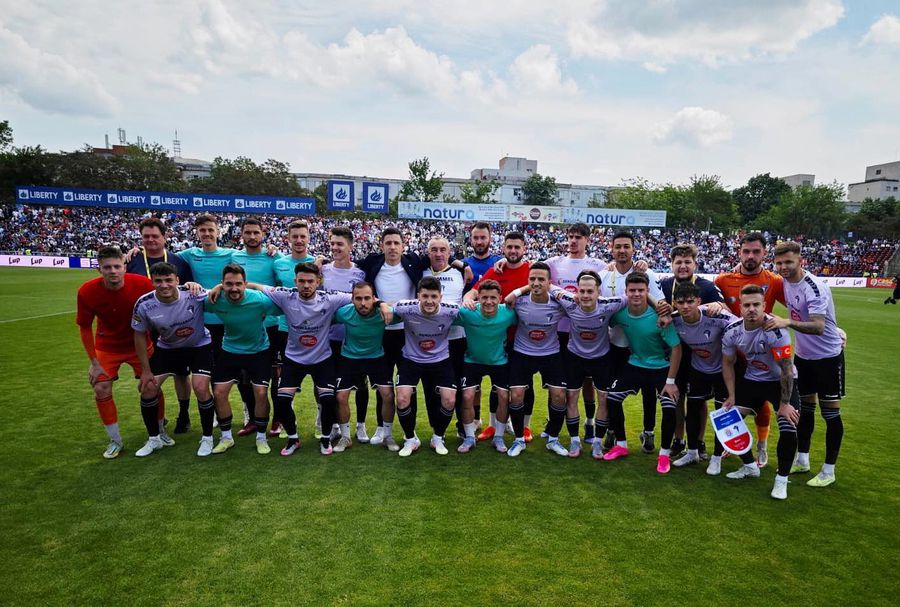 Imagine de la Oțelul Galați - Unirea Dej 1-0, din ultima etapă Totul despre „sezonul perfect” al lui Dragoș Militaru la Unirea Dej: „În acel moment le-am spus «Ceva o să se întâmple cu noi, nu se poate!»” + Licență, emoții și improbabila prelungire