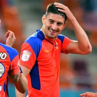 Bătaie în 3 pe Cristea