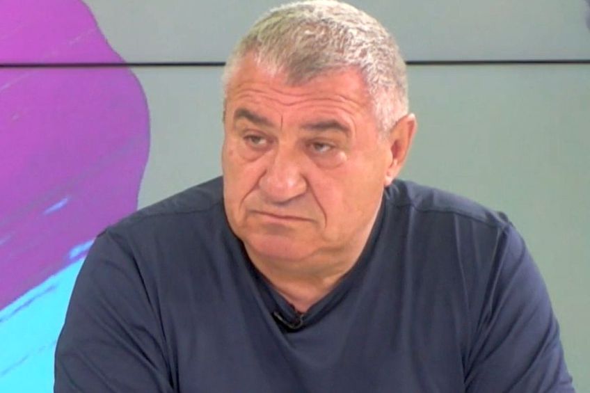 Victor Becali, impresar de jucători