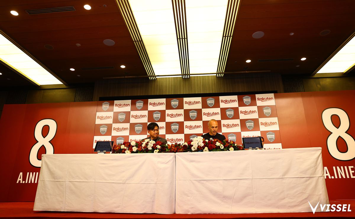 Andres Iniesta și-a anunțat plecarea de la Vissel Kobe