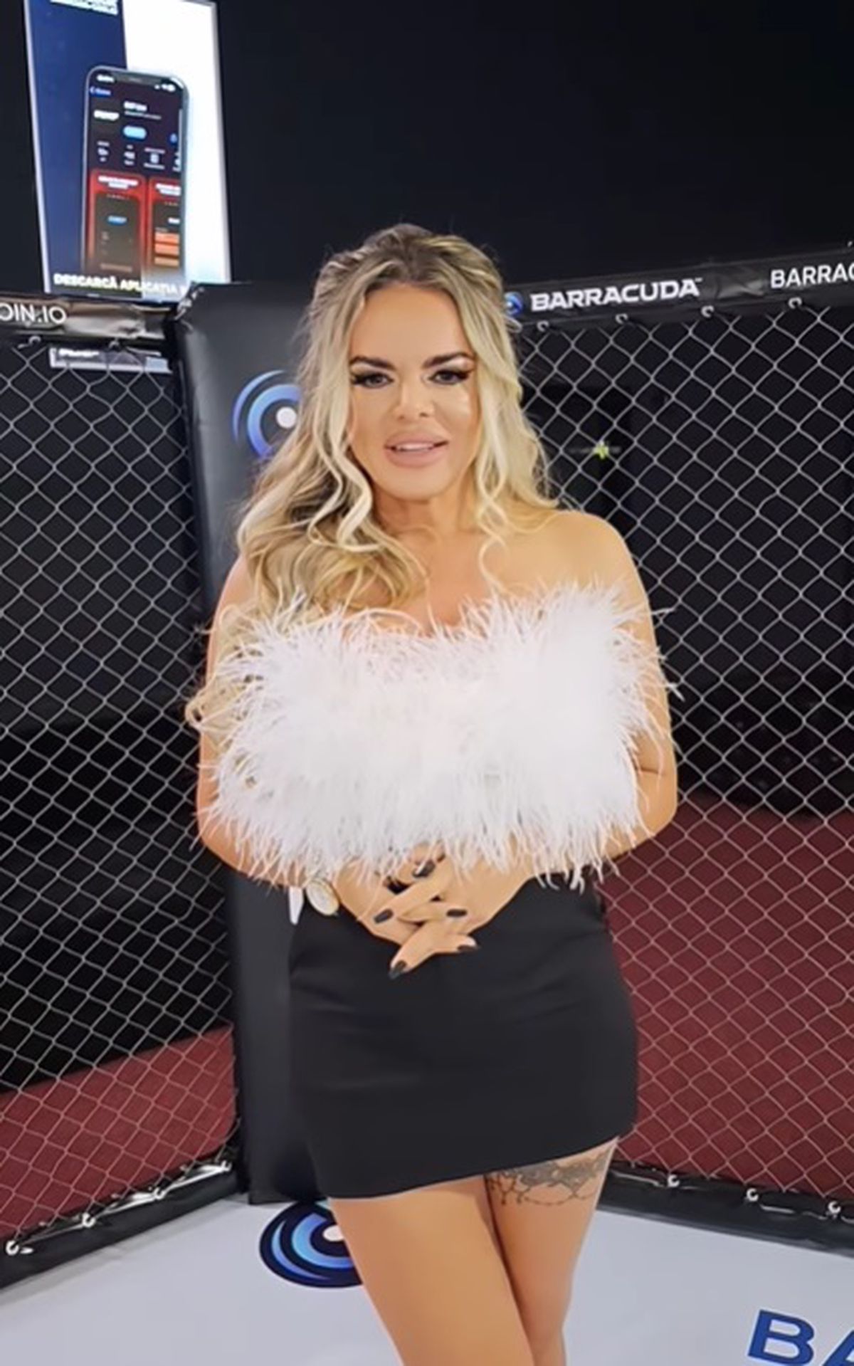 Antrenoarea româncă de kickboxing e cucerită de un bărbat însurat » Vrea să îi fie a doua nevastă: „Nu cred în monogamie”