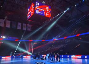 Dinamo - Flensburg, semifinala Final Four-ului European League la handbal masculin » Reporterii GSP transmit din Barclays Arena: imagini cu scenografia „câinilor”