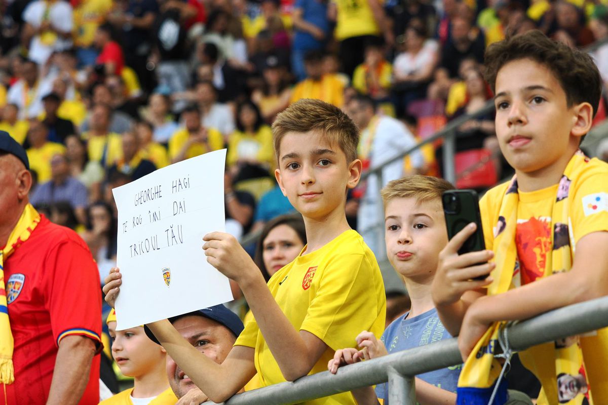 Primire de gală pentru Generația de Aur » Scenografie spectaculoasă afișată pe Arena Națională și spectacol de lumini la pauza meciului