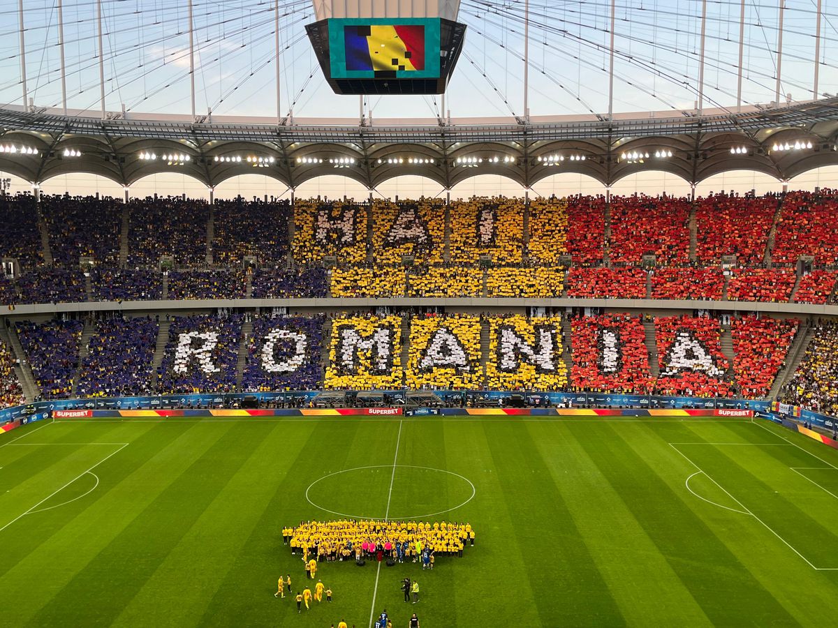 Primire de gală pentru Generația de Aur » Scenografie spectaculoasă afișată pe Arena Națională și spectacol de lumini la pauza meciului