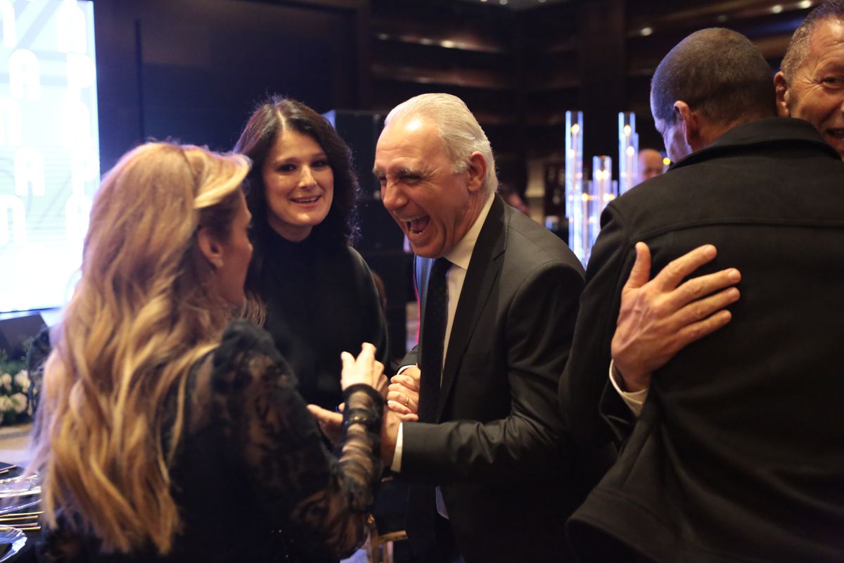 „Ai bani” » Cristi Borcea l-a impresionat pe Mourinho cu suma pe care a cheltuit-o la dineul Generației de Aur