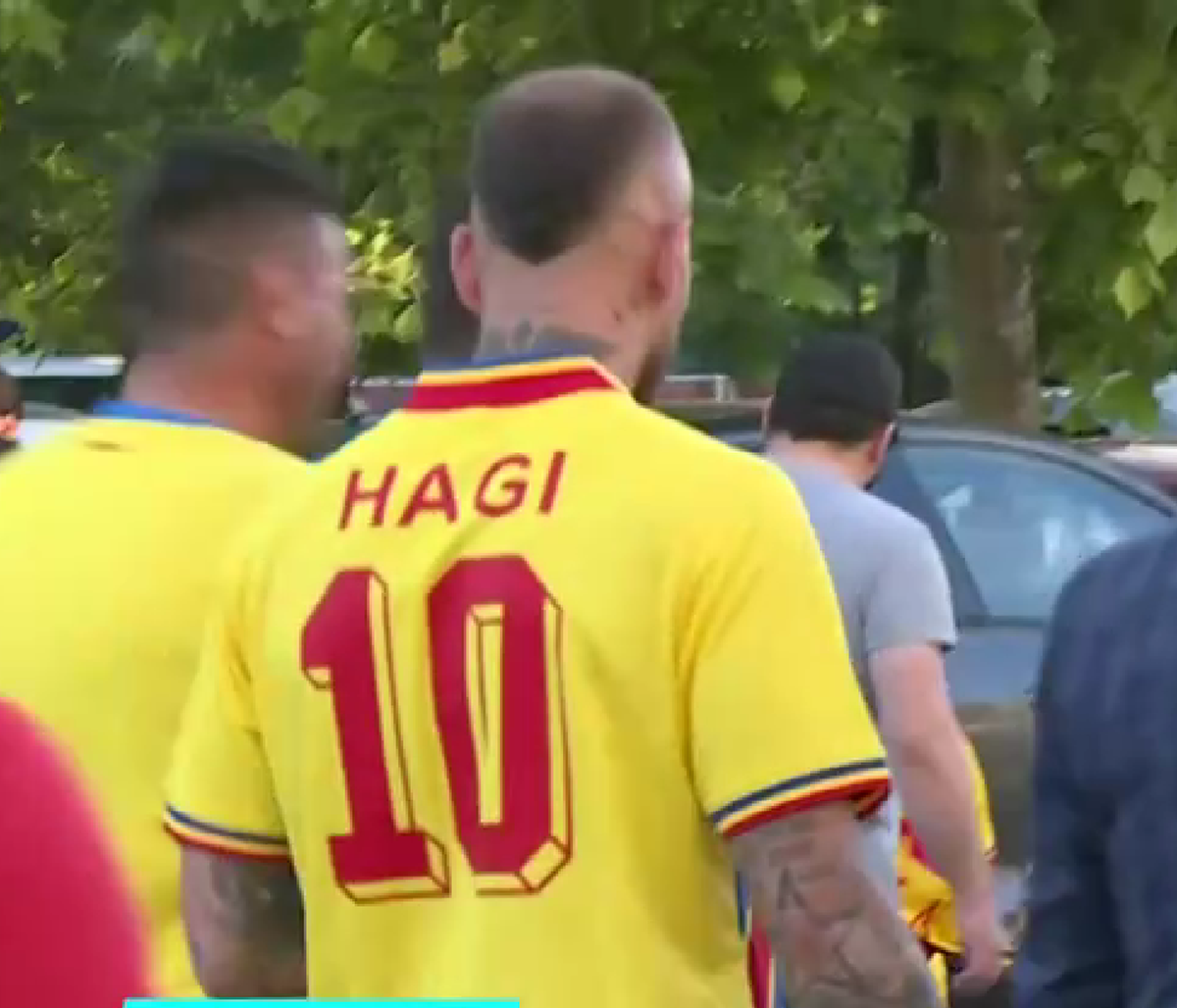 Denis Alibec, apariție spectaculoasă la meciul Generației de Aur » Tricoul special pe care l-a purtat