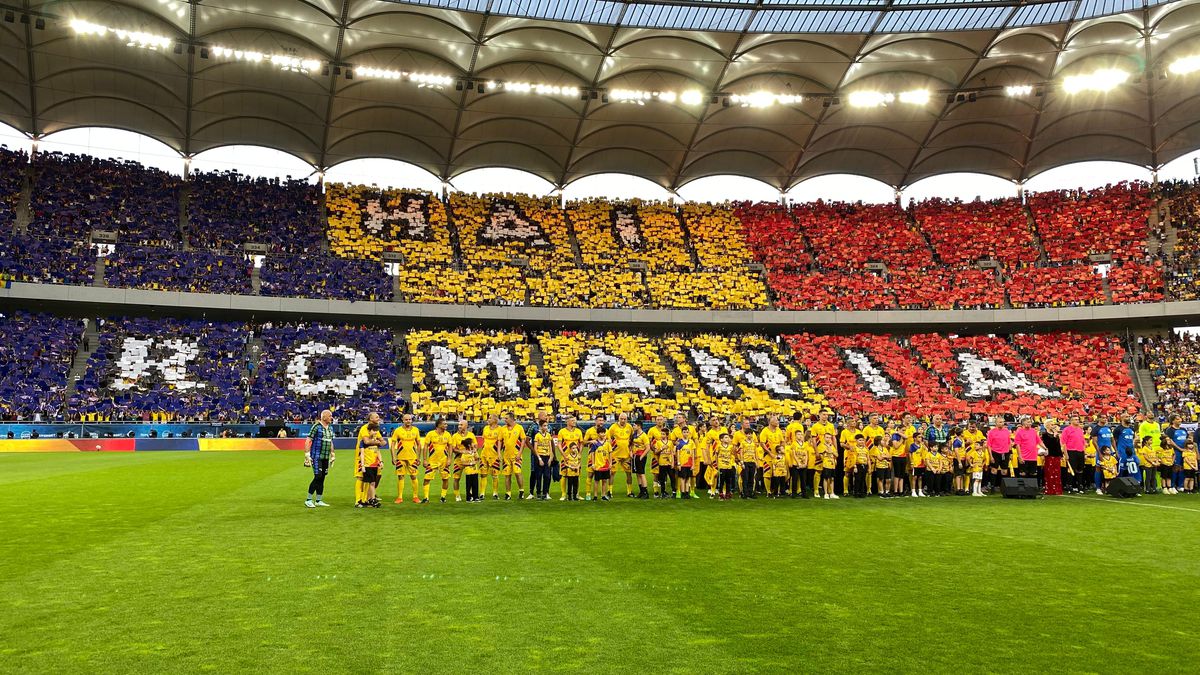 Primire de gală pentru Generația de Aur » Scenografie spectaculoasă afișată pe Arena Națională și spectacol de lumini la pauza meciului