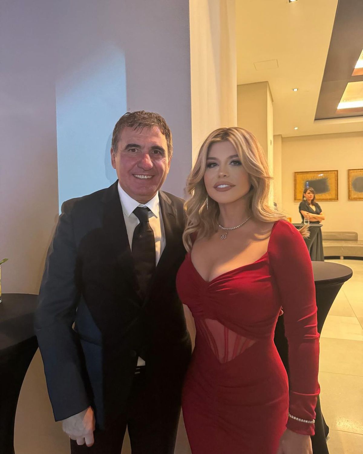 „Ai bani” » Cristi Borcea l-a impresionat pe Mourinho cu suma pe care a cheltuit-o la dineul Generației de Aur