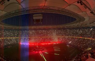Primire de gală pentru Generația de Aur » Scenografie spectaculoasă afișată pe Arena Națională și spectacol de lumini la pauza meciului
